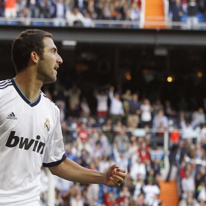 开云娱乐-内马尔身陷二十连败魔咒，加拿大队教练席风雨飘摇，当个人英雄主义撞上冰冷现实，英雄独木难支，内马尔二十连败与加拿大帅位危机